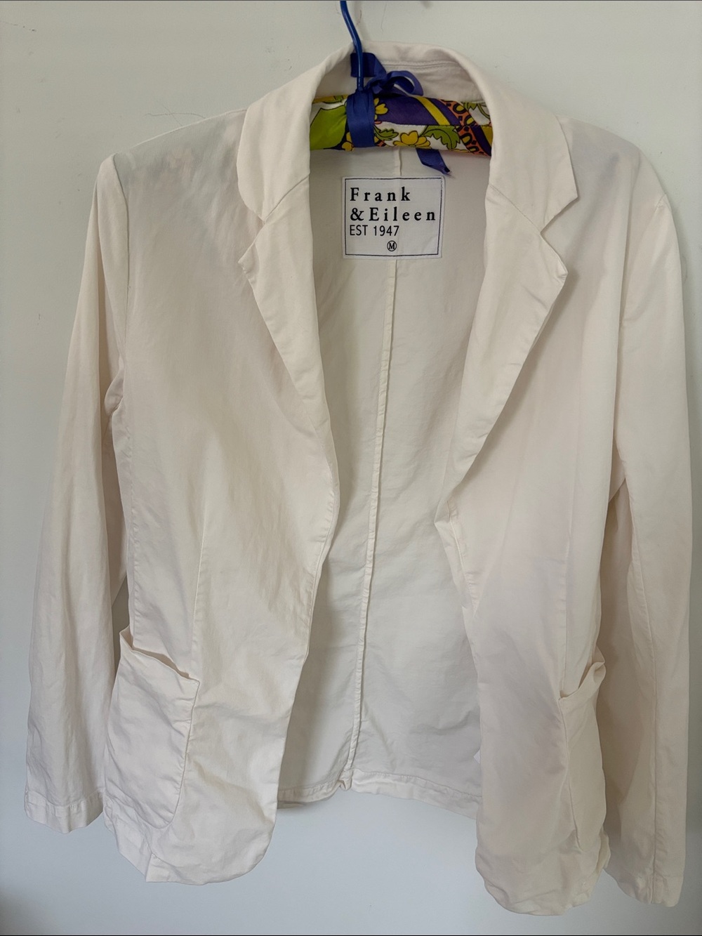 Frank & Eileen Dublin blazer, off white,unlined, pockets, no buttons, size M